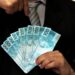 Motorista recebe R$ 50 mil em sorteio após pedir CPF na nota ao abastecer o carro