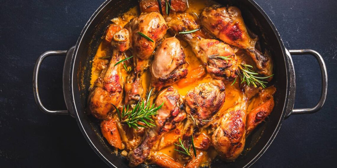 Essa receita de frango mineiro com ora-pro-nóbis melhora qualquer refeição