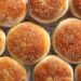 Esta receita fácil mostra como fazer pão de hambúrguer sem glúten em 5 minutos