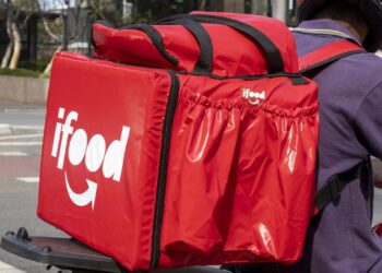 Ministério da Saúde do Brasil e iFood capacitam entregadores para prestar primeiros socorros