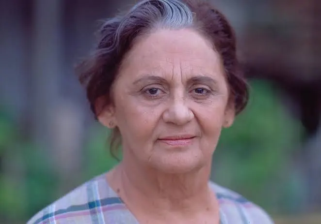 Laura Cardoso prefere uma vida mais tranquila, mas não se esquece da arte