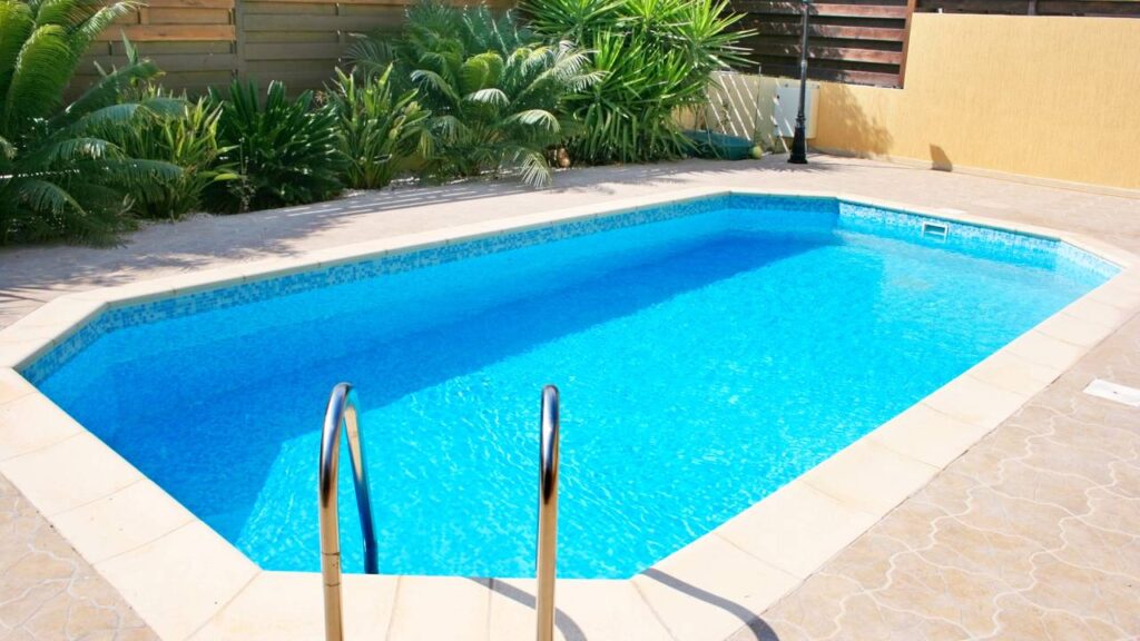 Use detergente na sua piscina e não tenha mais dor de cabeça com a limpeza