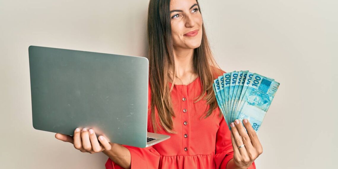 Receba até R$ 1.518 de benefício do governo mesmo estando trabalhando
