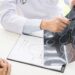 Os quatro hábitos de vida mais eficazes que previnem um AVC, segundo neurocirurgião