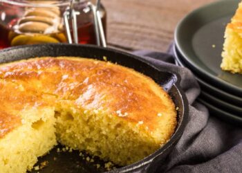 Nem forno, nem airfryer: o pão de frigideira saboroso e pronto em 5 minutos