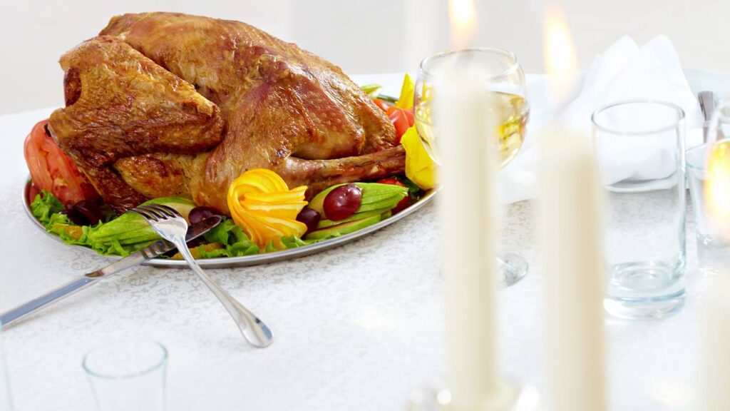 Como realçar o sabor do peru para a ceia de Natal