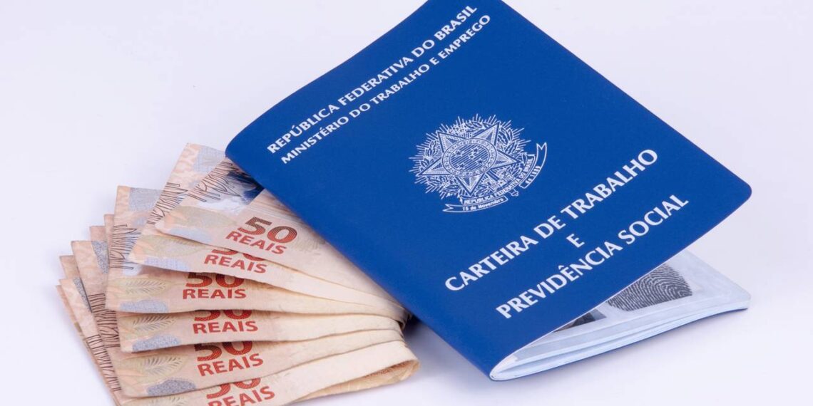 Décimo terceiro salário: saiba quem pode receber e os prazos de pagamento