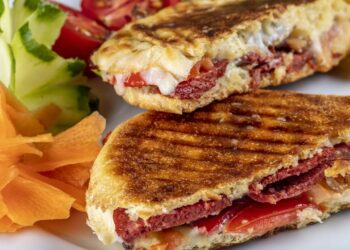 Aprenda a fazer um lanche no micro-ondas, perfeito para café ou lanche da tarde