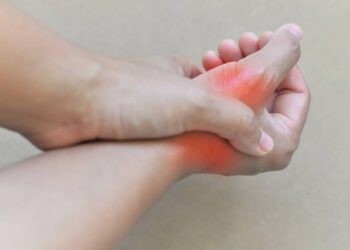 Acabe com a tendinite na mão com exercícios caseiros