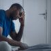 A psicologia explica por que pessoas que revisitam o passado constantemente podem estar presas à ruminação mental