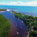 Um vilarejo brasileiro sem carros onde a praia dita o ritmo e a vida fica mais leve
