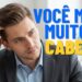 O que significa mexer muito no cabelo, segundo psicologia