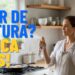 Como a misturinha com vinagre e bicarbonato elimina o cheiro de fritura com eficiência química