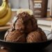 Sorvete caseiro de banana e cacau sem açúcar e sem leite