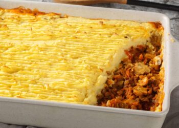 Receita de escondidinho de carne moída cremoso e pronto em 13 minutos