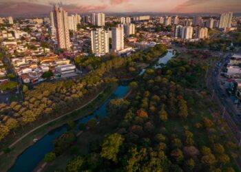 A cidade eleita como a 2ª melhor para se viver no interior: com 15 km de parque e uma locomotiva de Dom Pedro II