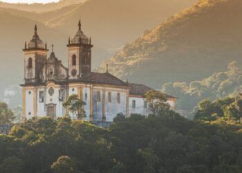 A cidade no interior de Minas Gerais onde cada ladeira guarda um pedaço da nossa história