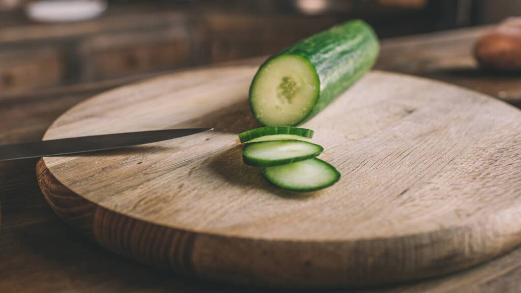 Método rápido para ter pepino fresco em apenas 30 dias no quintal