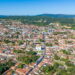 A cidade entre Brasília e Goiânia que preserva a história do Brasil e uma natureza exuberante