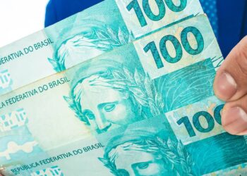 Saiba como ter direito a dois benefícios sociais e receber acima de R$ 1.500 reais