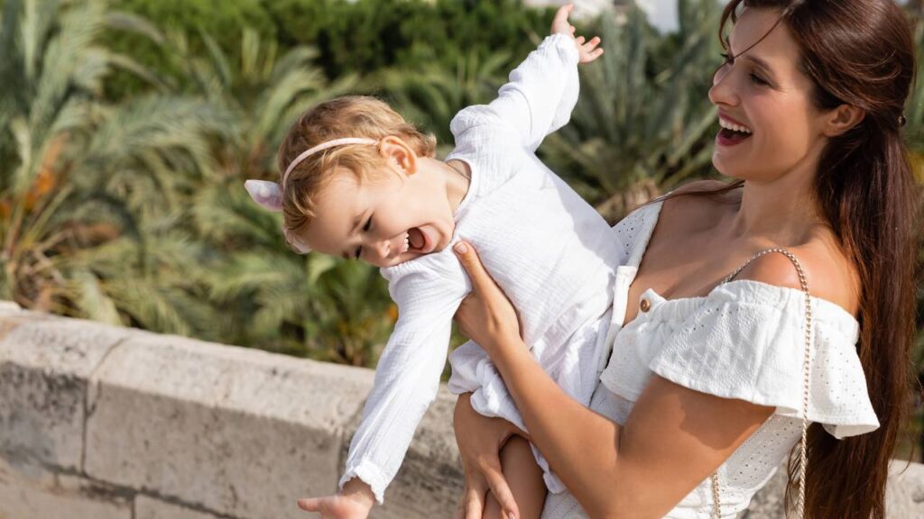 Nomes femininos criativos de verão para quem vai ter bebê no início de 2026