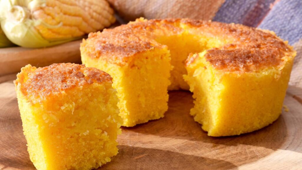 O bolo de milho perfeito da vovó: fofinho e suculento e fica pronto em minutos