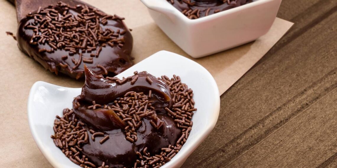 O melhor brigadeiro de colher feito em 5 minutos