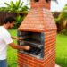 Qual a quantidade ideal de carvão para assar carne sem fazer muita fumaça?