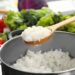 Transforme seu arroz grudado em um prato irresistível com este truque