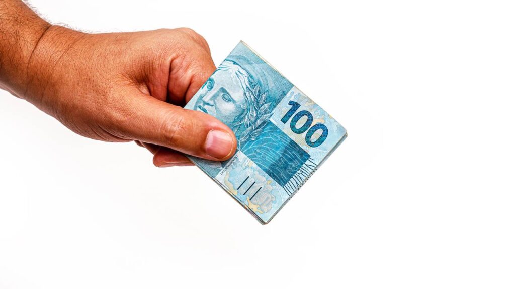 Com novo salário mínimo, quanto deve aumentar o seguro-desemprego e o abono salarial?