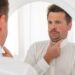 Exercícios faciais caseiros para acabar com a papada naturalmente