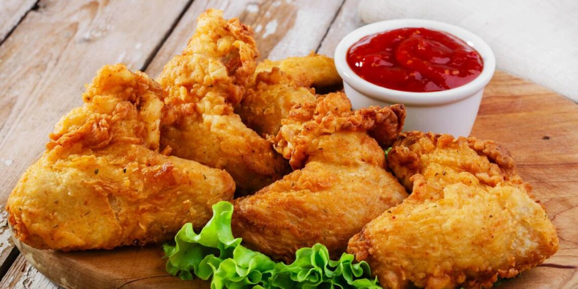 Receita de frango a passarinho crocante que salva qualquer churrasco em 17 minutos