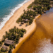 Um vilarejo brasileiro sem carros onde a praia dita o ritmo e a vida fica mais leve