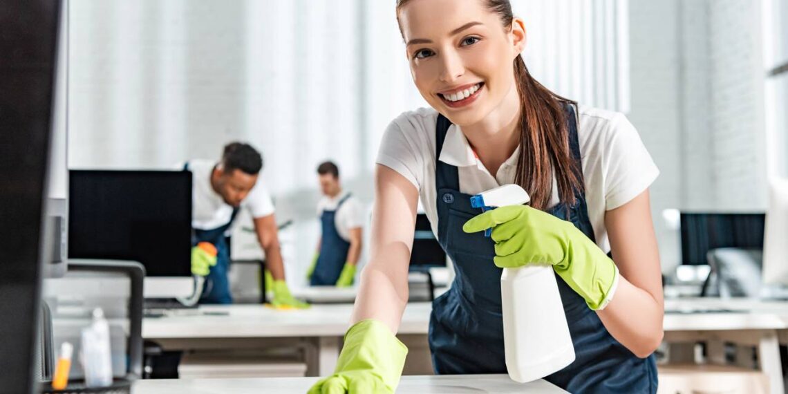 O produto barato que custa poucos reais, limpa cozinha, roupas e banheiro sem esforço