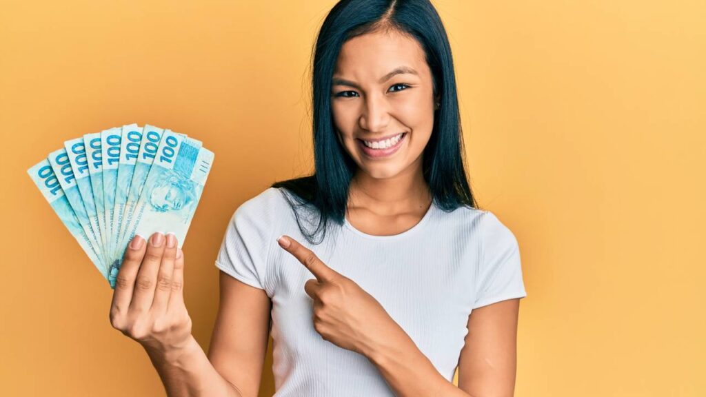Beneficiários com NIS final 8 tem valores a receber na próxima sexta-feira (19) e entrarão na semana do Natal com os bolsos cheios