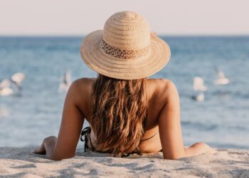 Este especialista mostra as melhores dicas para cuidar da pele no verão