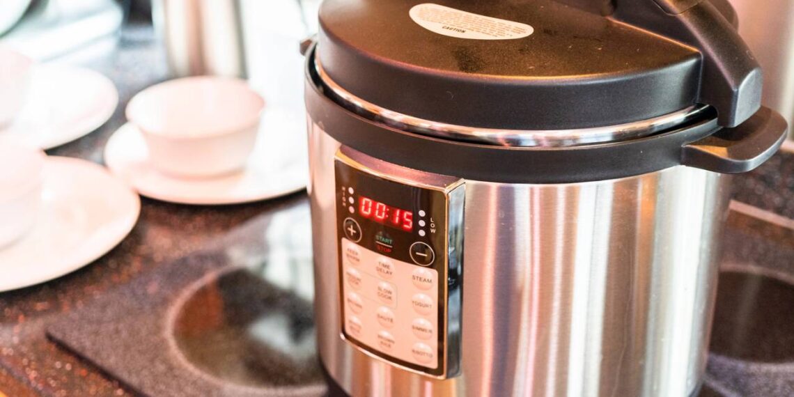 Dicas para iniciantes na cozinha: Como usar a panela de pressão elétrica sem medo