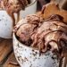 sorvete de chocolate em uma tigela