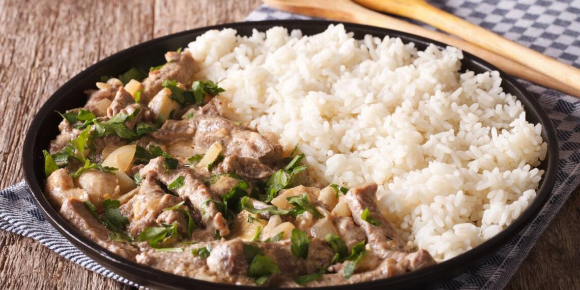 strogonoff com arroz