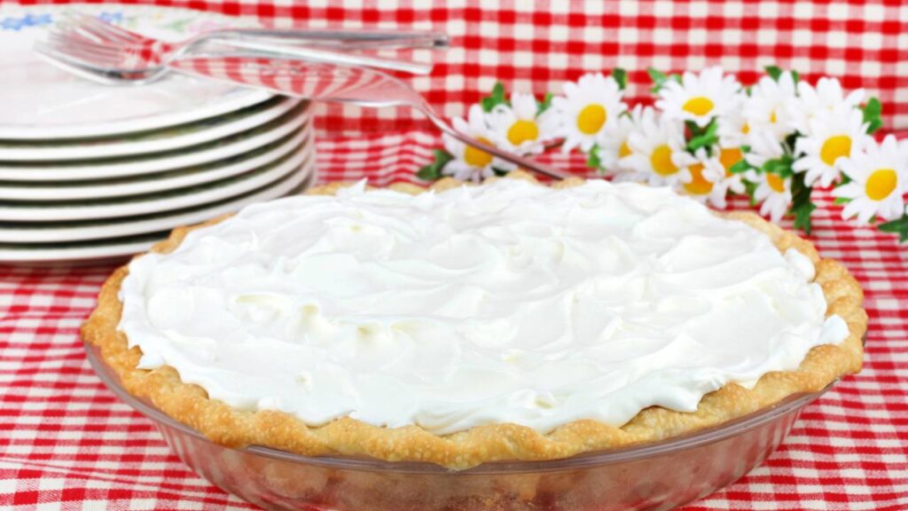 Sobremesa com cobertura de chantilly para fim de ano