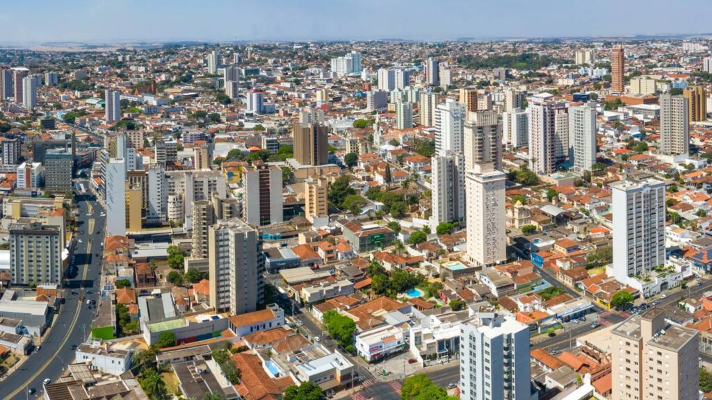 Essa cidade no interior de Minas Gerais se tornou referência como a “Terra dos Dinossauros”