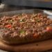 Carne moída de micro-ondas pronta em 10 minutos, pode ser saboreada sozinha ou servida como base para outras refeições, ideal para rotinas agitadas