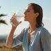 Qual a quantidade ideal de água para beber no verão, de acordo com o seu peso, e saiba como fazer este cálculo de um jeito fácil