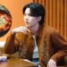 Aprenda a fazer o prato favorito do Suga do BTS em casa, o tradicional tteokbokki, uma receita coreana que conquista cada vez mais os brasileiros