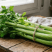 O vegetal leve que ajuda a reduzir inchaço e ainda apoia quem quer cuidar da saúde do fígado