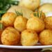 bolinhas de queijo servidas