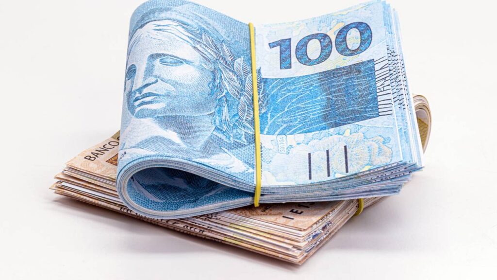 Lei autoriza pagamento retroativo com benefícios que foram congelados na pandemia e anima população mineira