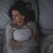 Saiba como a insônia pode ser aliviada com soluções naturais e ajustes simples antes de dormir