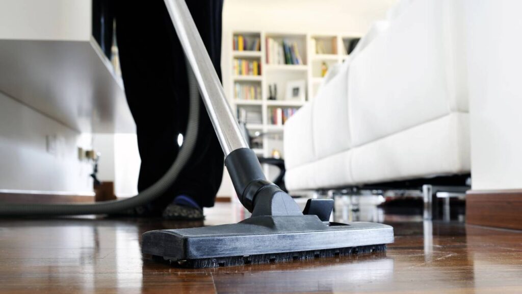como limpar o piso laminado
