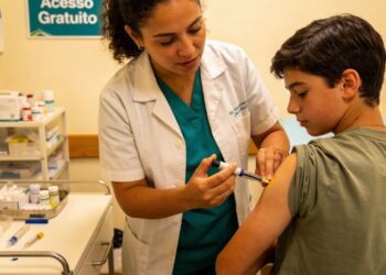 Adolescentes de até 17 anos e idosos acima de 80 vão receber benefício inédito do Governo